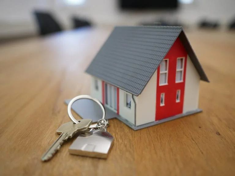 What Important Choices Must Be Taken While Investing in Real Estate?