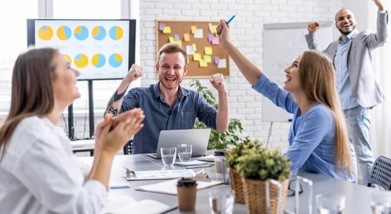 Effective Technological Benefits for Increasing Efficiency and Morale in the Workplace