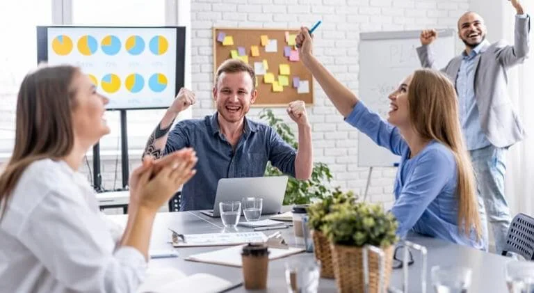 Effective Technological Benefits for Increasing Efficiency and Morale in the Workplace