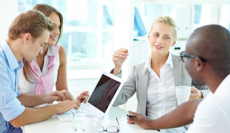 How New Tech Helps Healthcare HR Overcome Challenges