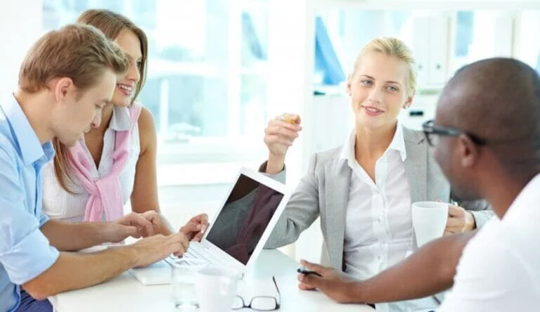 How New Tech Helps Healthcare HR Overcome Challenges