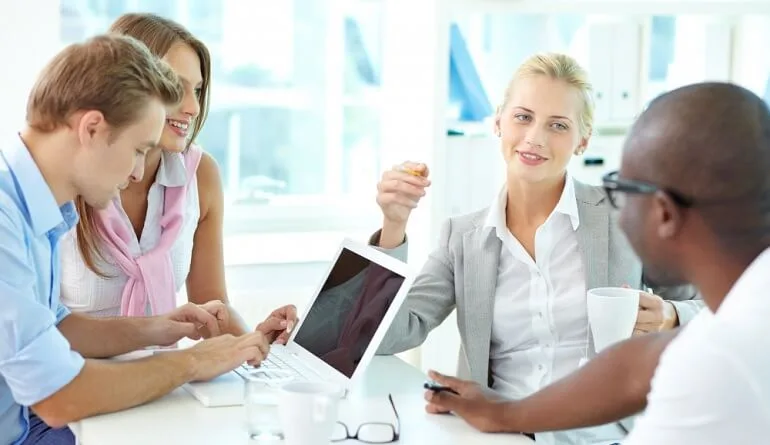 How New Tech Helps Healthcare HR Overcome Challenges
