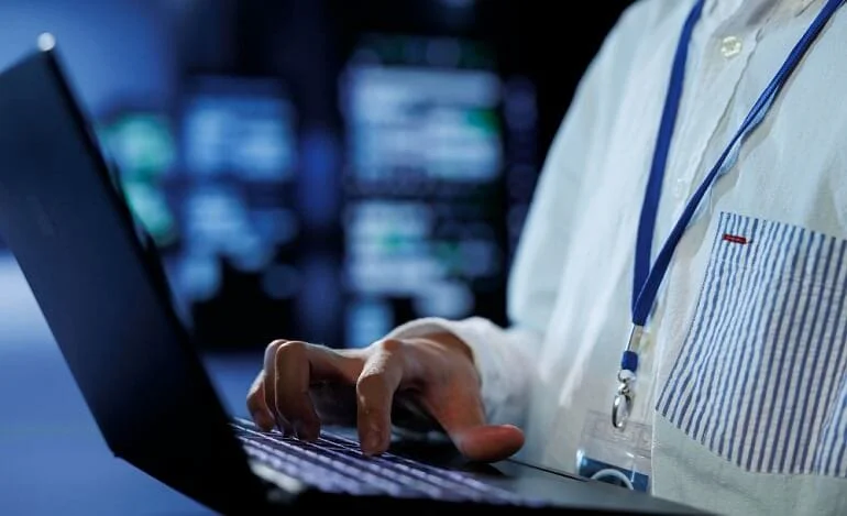 Cybersecurity, Cloud, and Healthcare: A Complex Issue