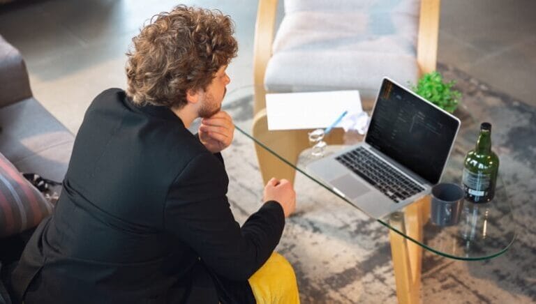 Overcoming Insecurities As an Early Startup Owner