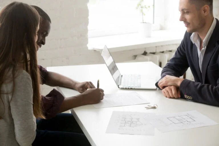 Real Estate Law Tips: Smart & Trendy Advice for Modern Property Deals
