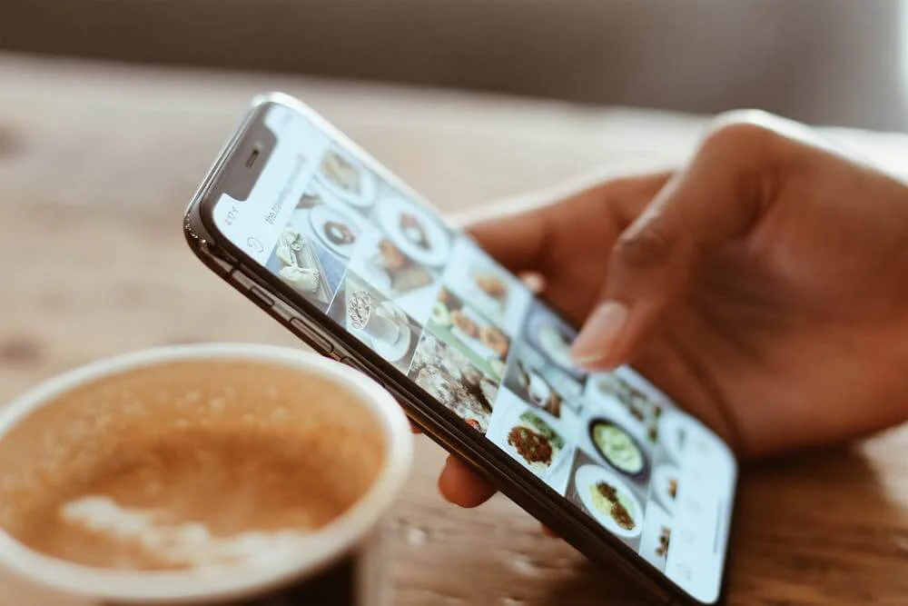 Instagram Finally Fixes The Glitch Where Photos Turn Black And White